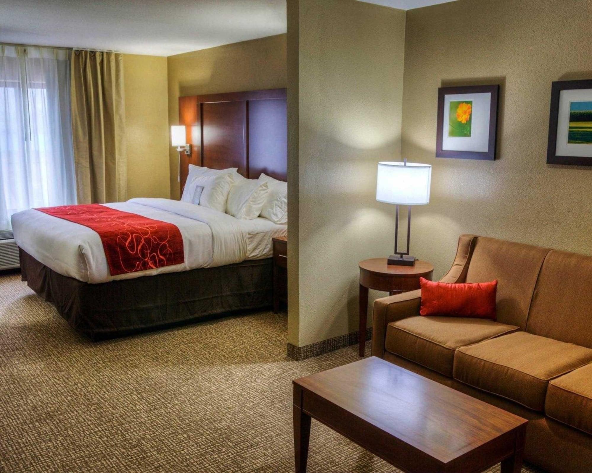 Comfort Suites Plymouth Near Us-30 Exterior foto